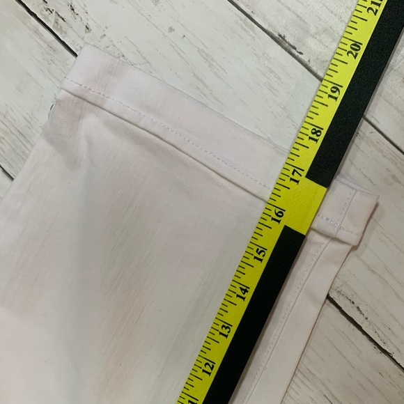 NWT Gloria Vanderbilt White Slimming Capris Sz. 6 - Picture 11 of 16
